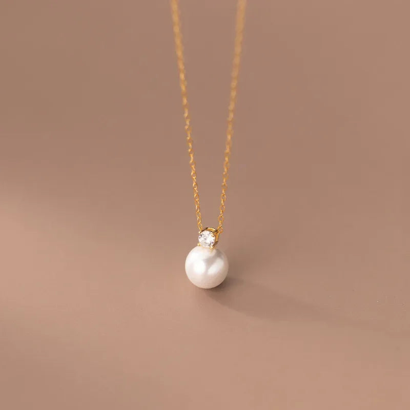 Lora Necklace
