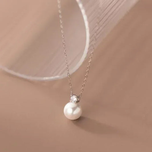Lora Necklace
