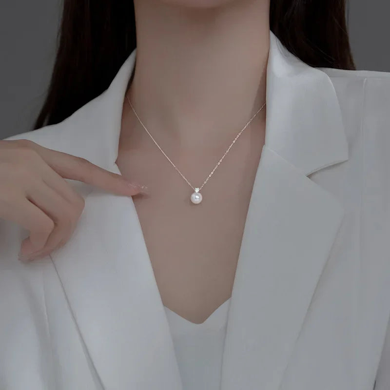 Lora Necklace